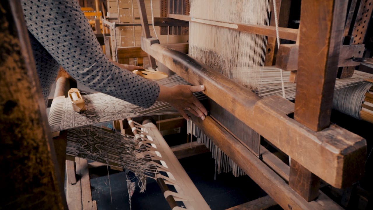 How an 1803 Jacquard Loom Led to Computer Technology - HistoryFix