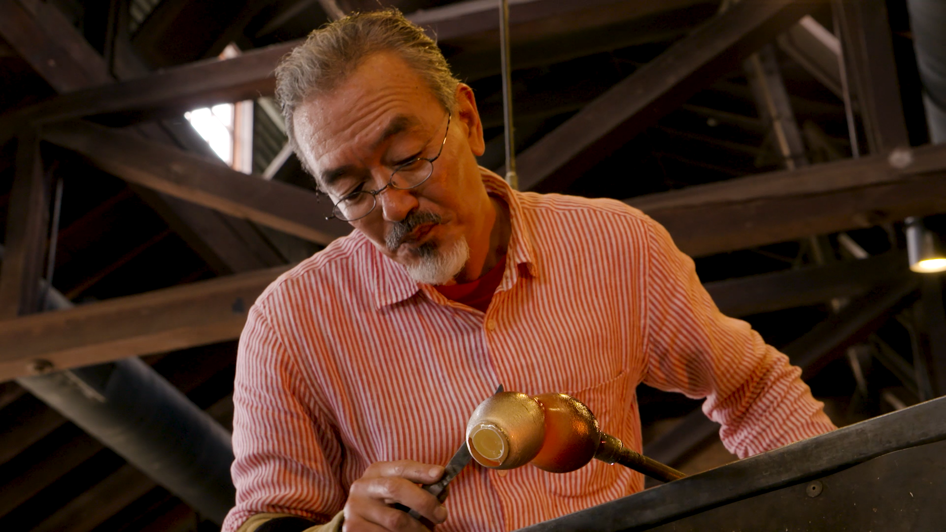 Interview with Glassblowing Artist Hiroshi Yamano