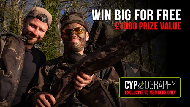 Korda Dark Camo Clothing & Luggage Bu...