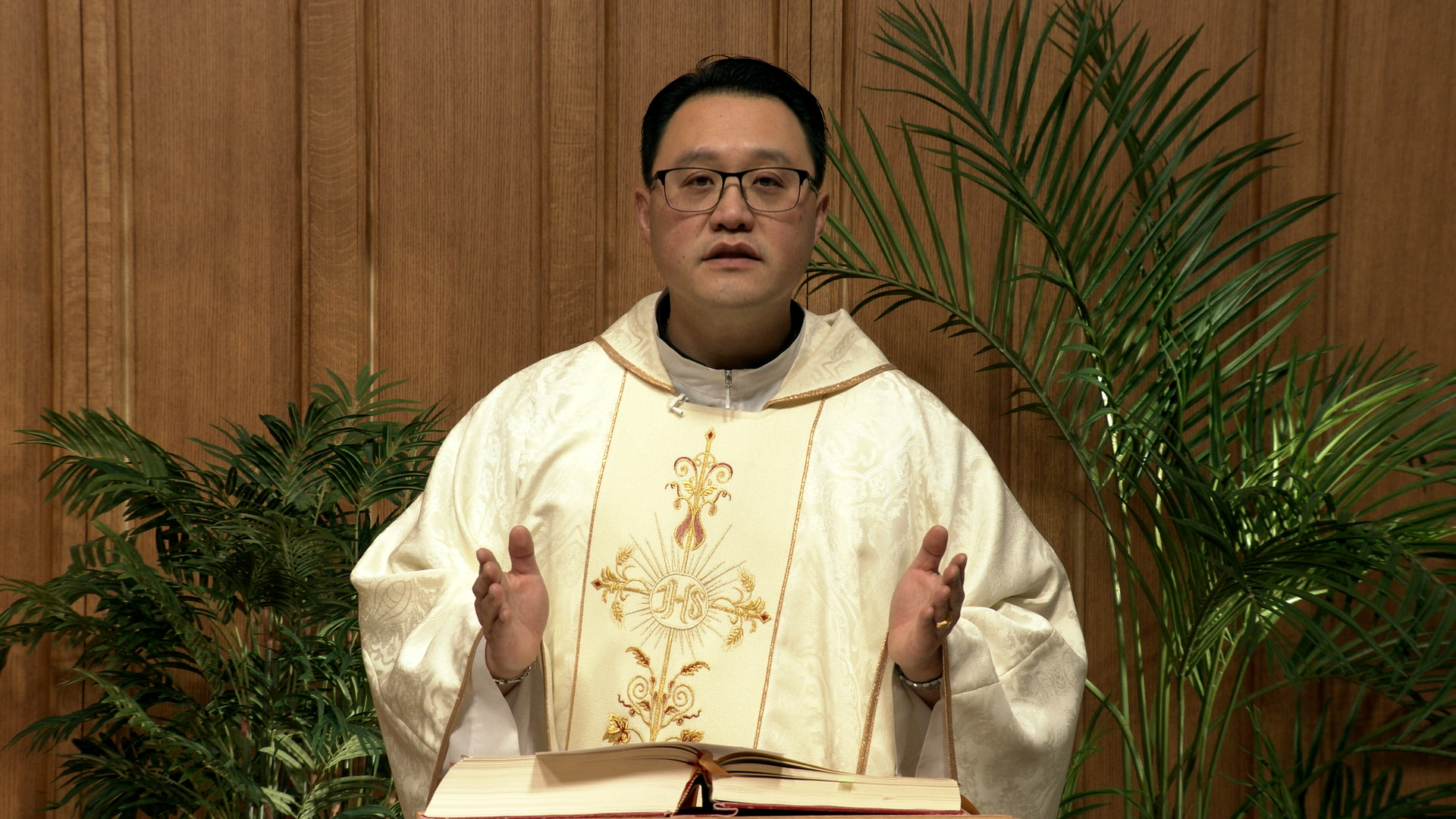 Daily TV Mass April 16, 2026