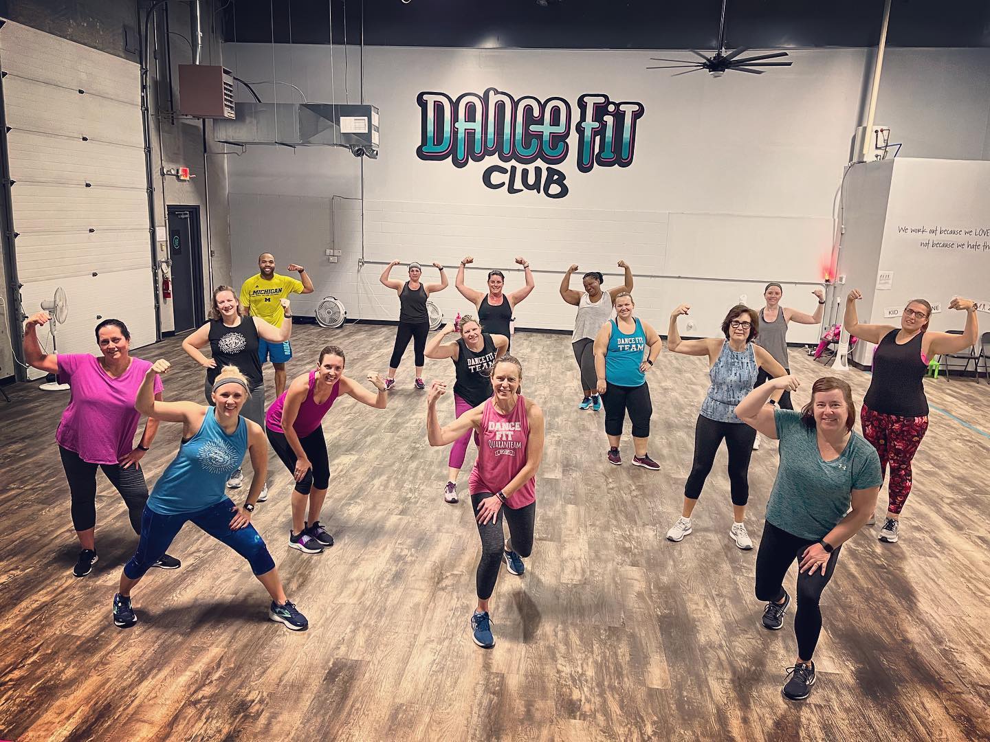 Dance Fit w/Sarah 01.19.22 05:30a
