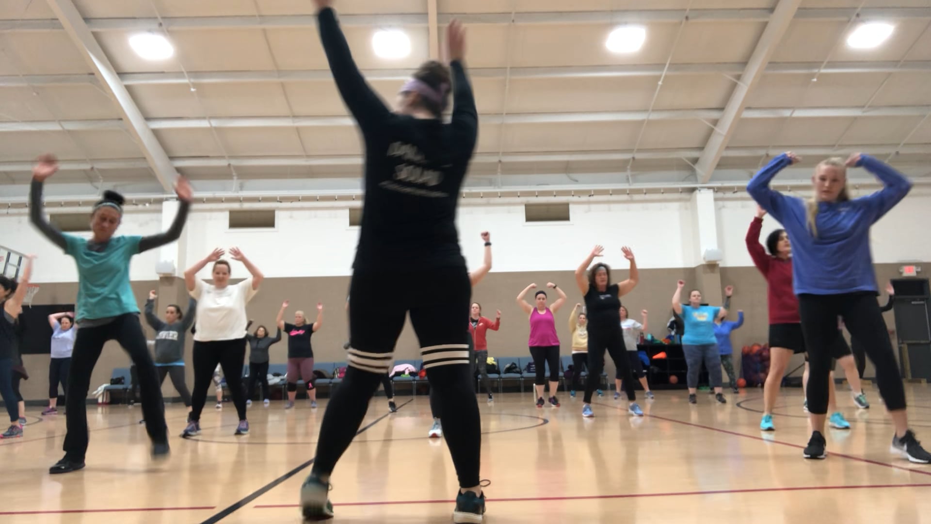 "Feel So Close" remix by Calvin Harris (warm-up)