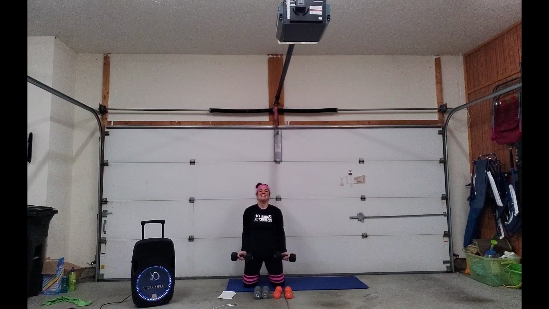 "Blueberry Faygo" by Lil Mosey (BICEPS/TRICEP DIPS)