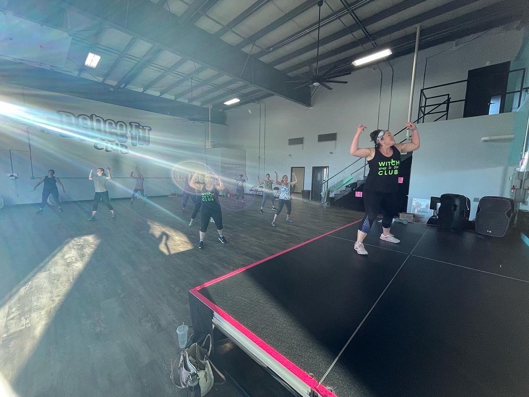 Dance Fit w/ Erin, Lisa & Emily (lift between songs) - Tue 6pm 10/4/22