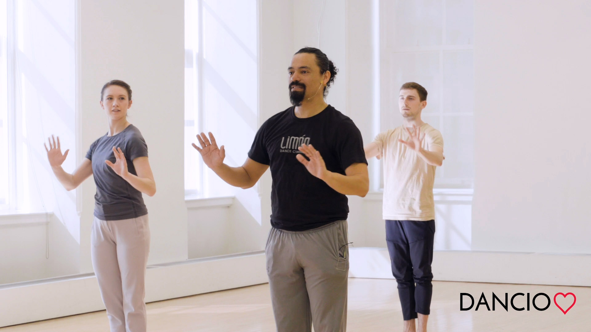 Limón Modern Dance with Daniel Fetecua-Soto | Advanced-Intermediate