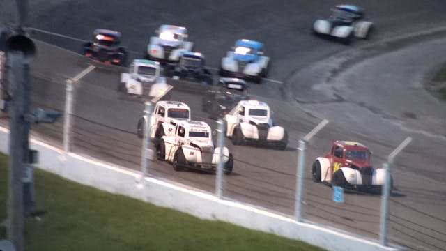 Wild Finish to Slinger Speedway Small...