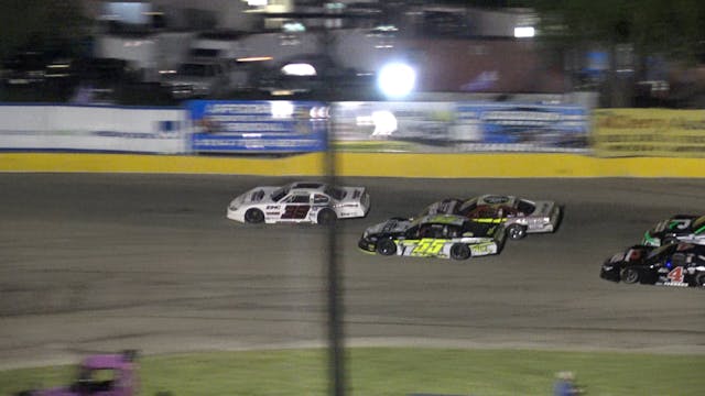 Slinger Speedway super late model Ala...