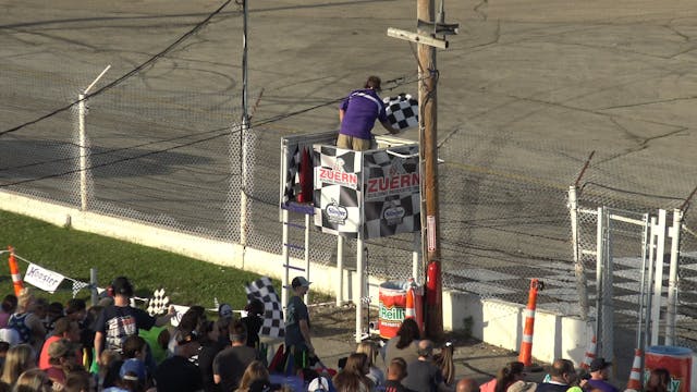 Slinger Speedway sportsman heat 1 Jun...