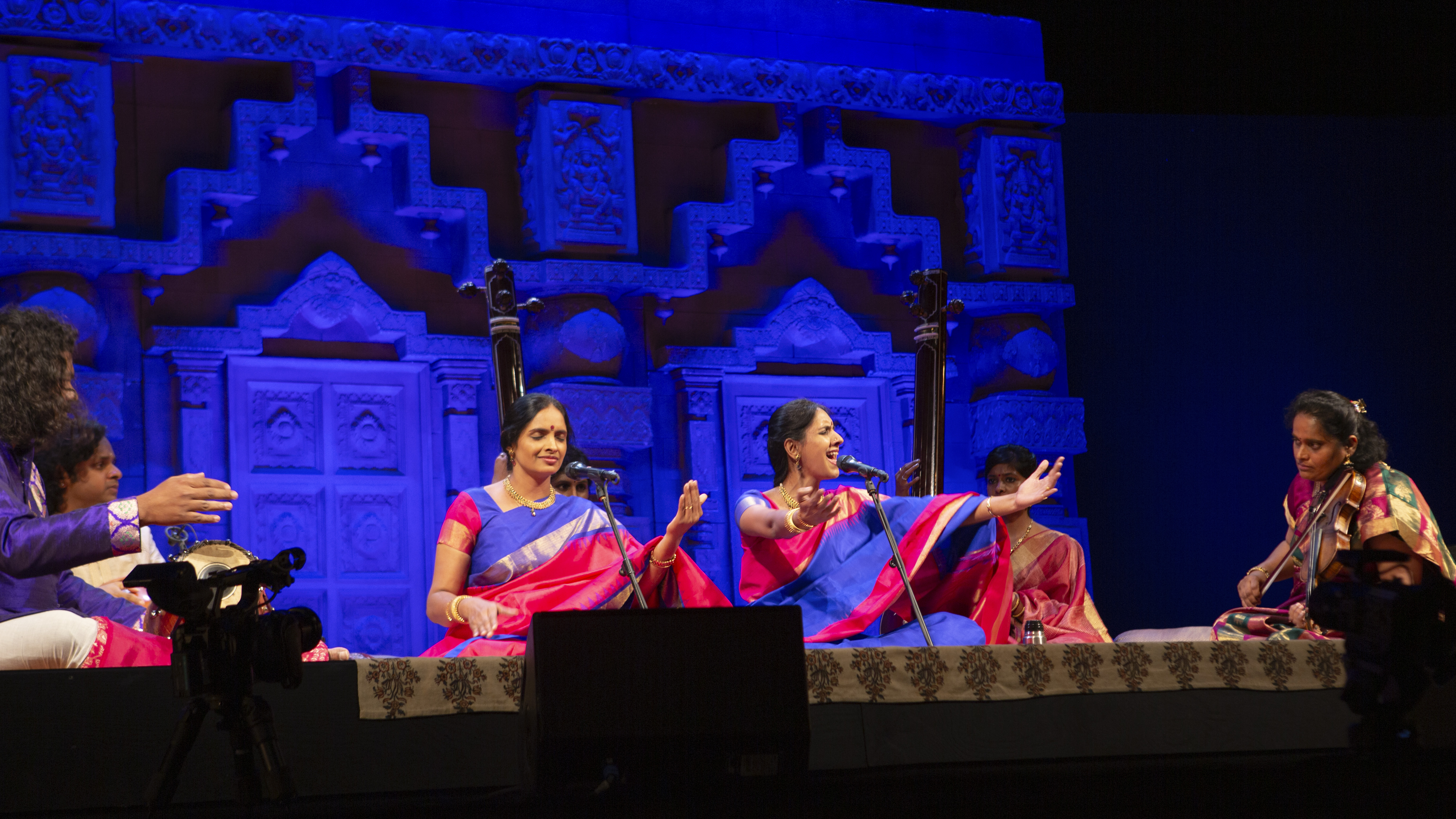 Ranjani & Gayatri | Ragam Thanam Pallavi