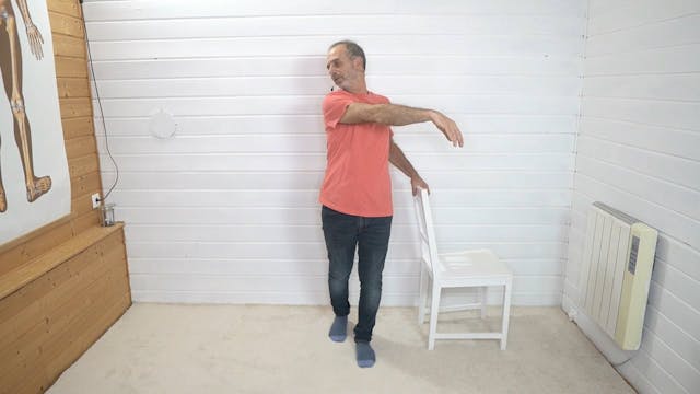 Marcher avec les bras
