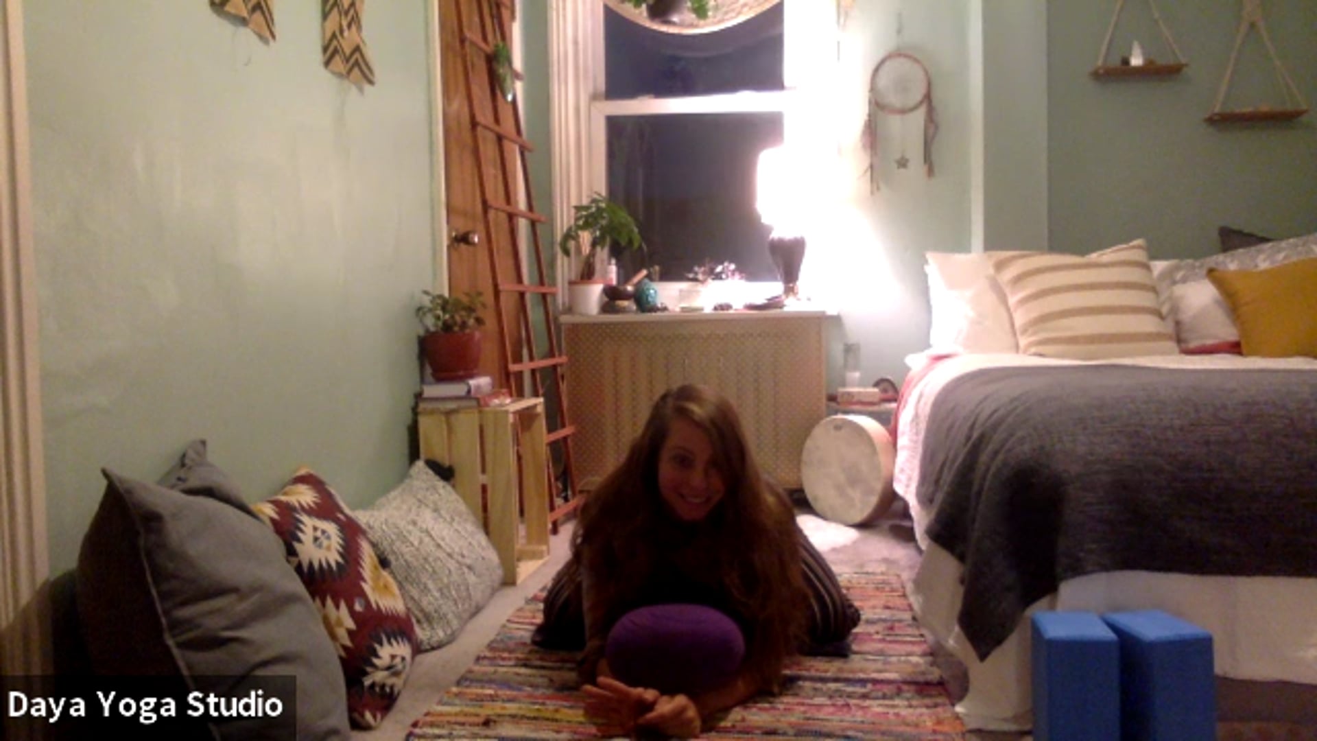 Yin : Restorative Yoga with Nicole Lynne Hooley - 05.12.20