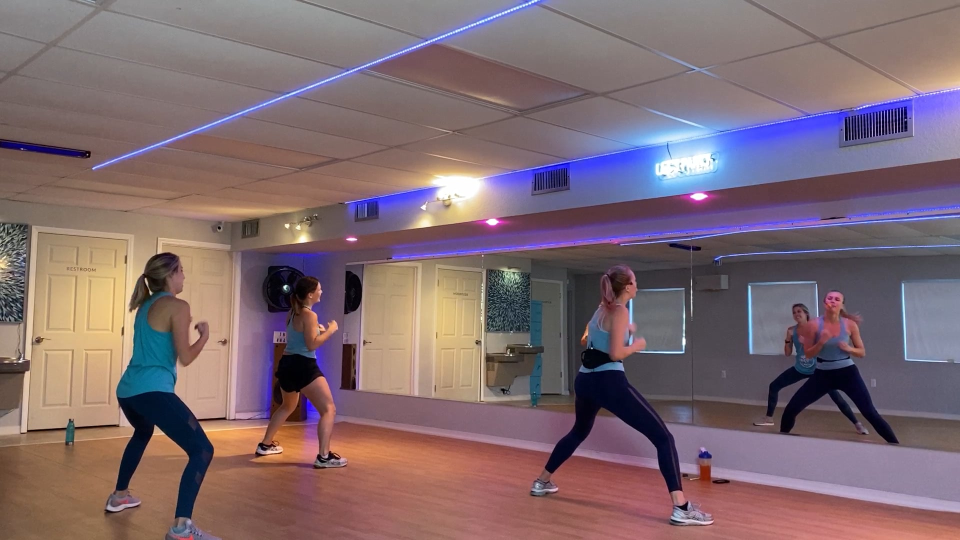 Britney vs. Beyonce: THEMED Happy HALF Hour