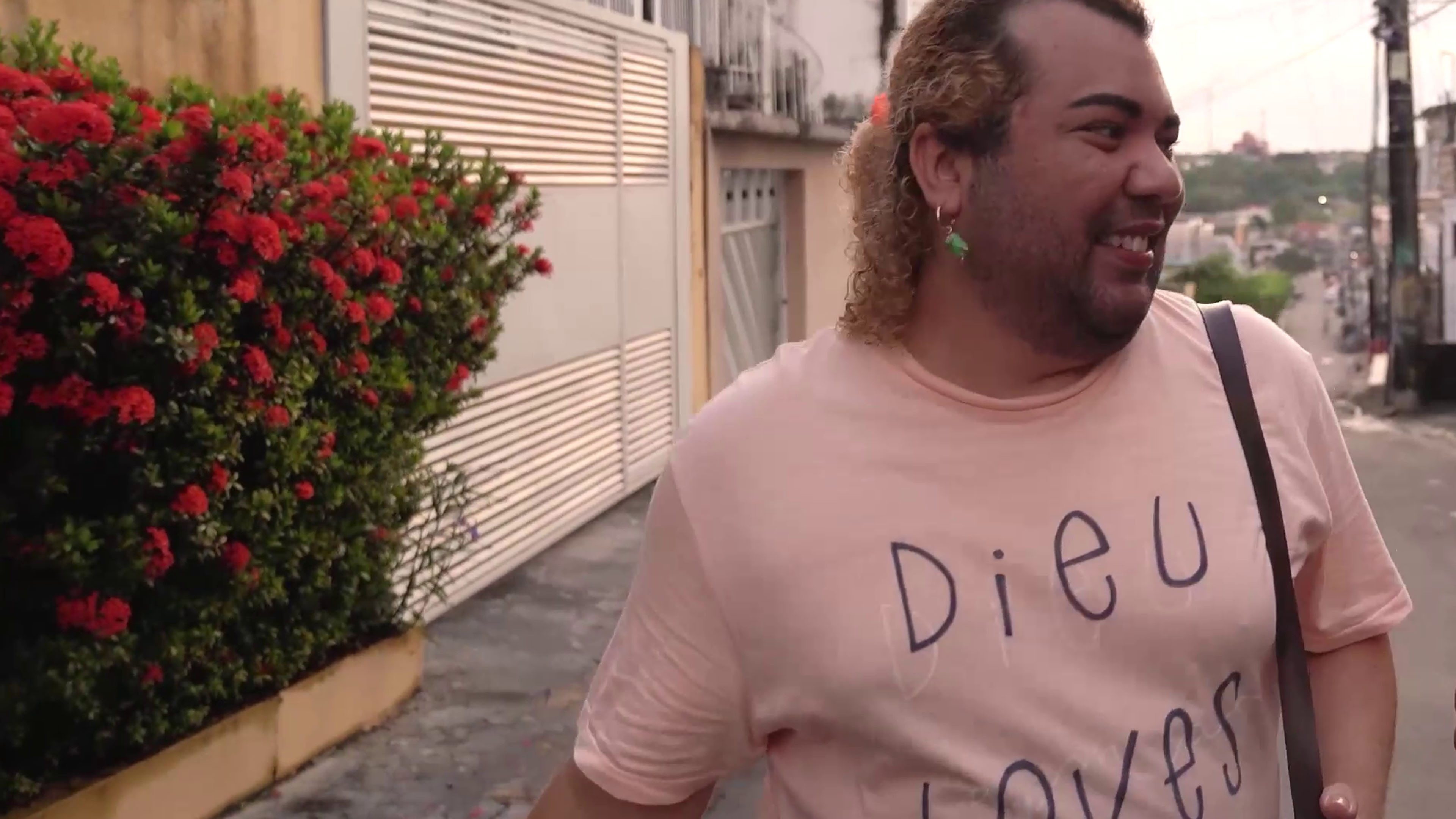 A Bela é Poc - Trailer