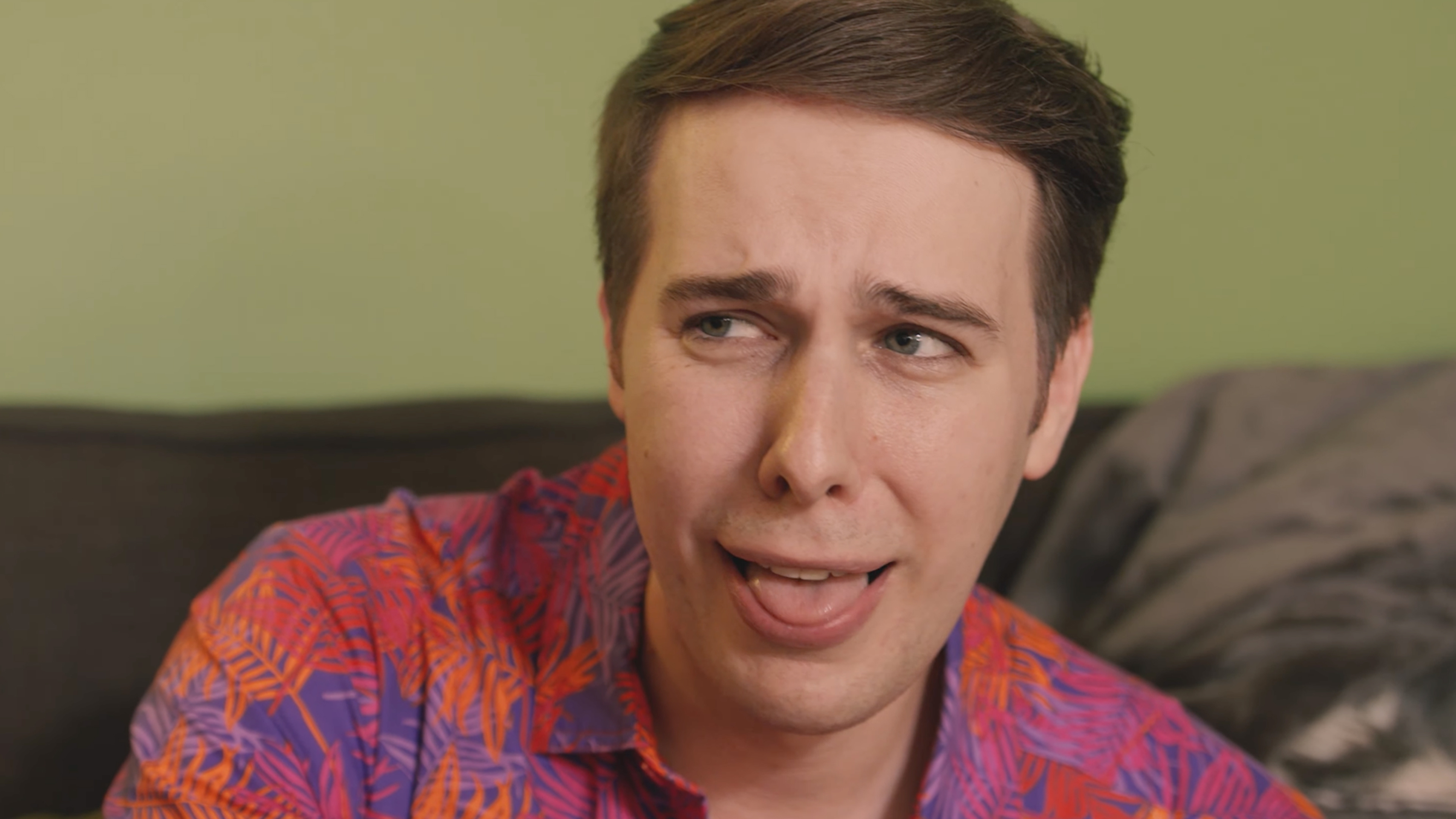 What a Drag - S1: E4 - Life is a Cabernet