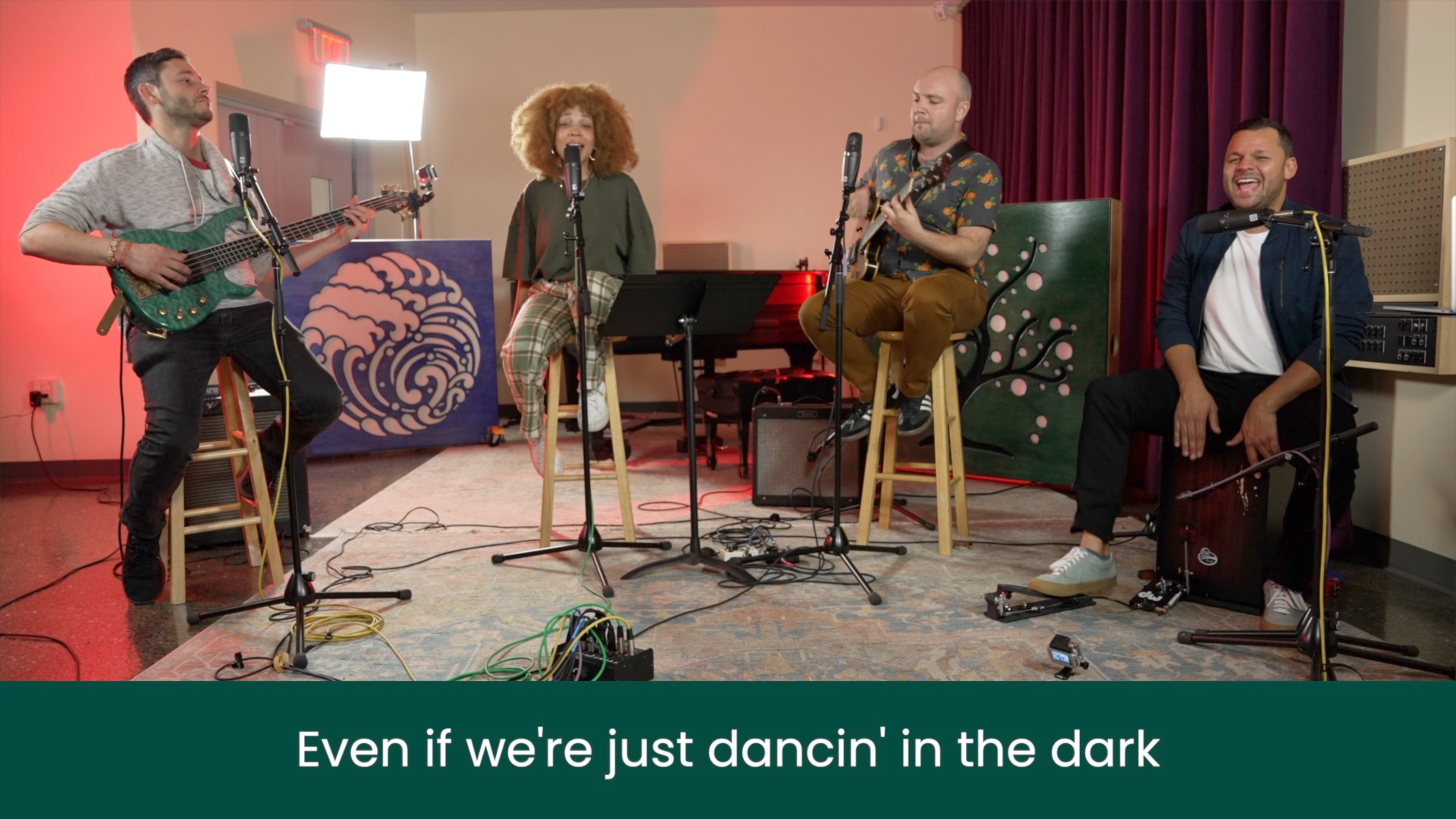 Sing-along to Dancing In the Dark