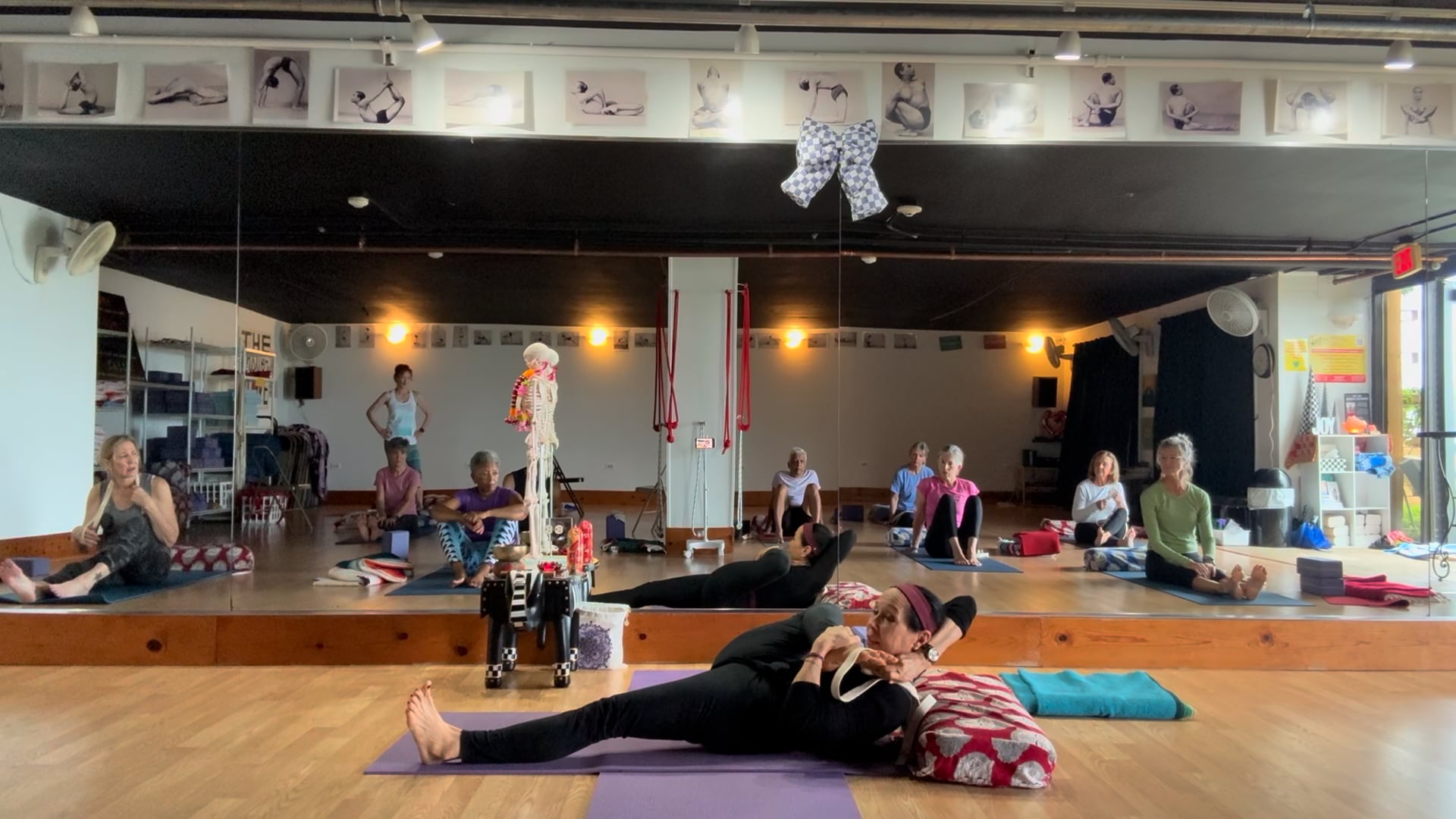 3-23-26 Iyengar Yoga: Level 1-2: A strong flowing silent class, minimal instructions.