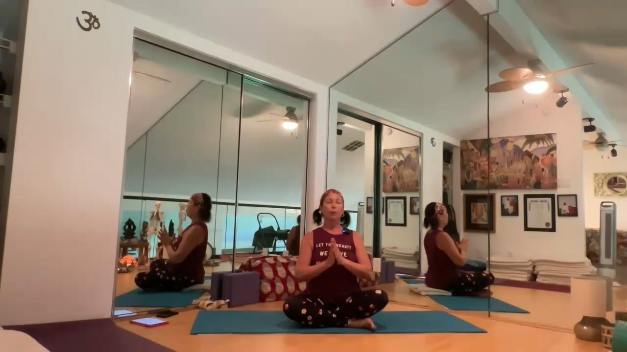 4-27-23 Iyengar Yoga: Focus on the lengthening side body and compact hips for back bending.