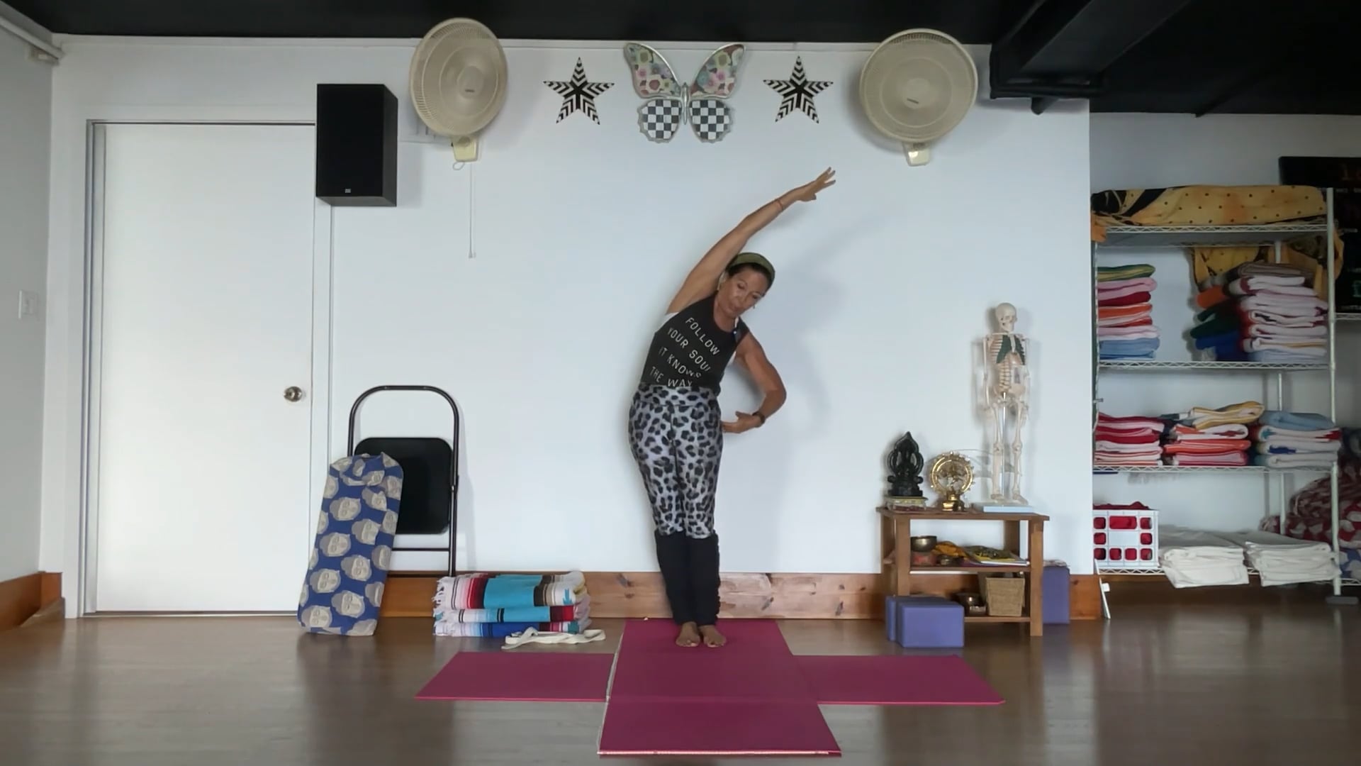 3-3-25 Iyengar Yoga: Aloha Monday priority of side body with backbending.