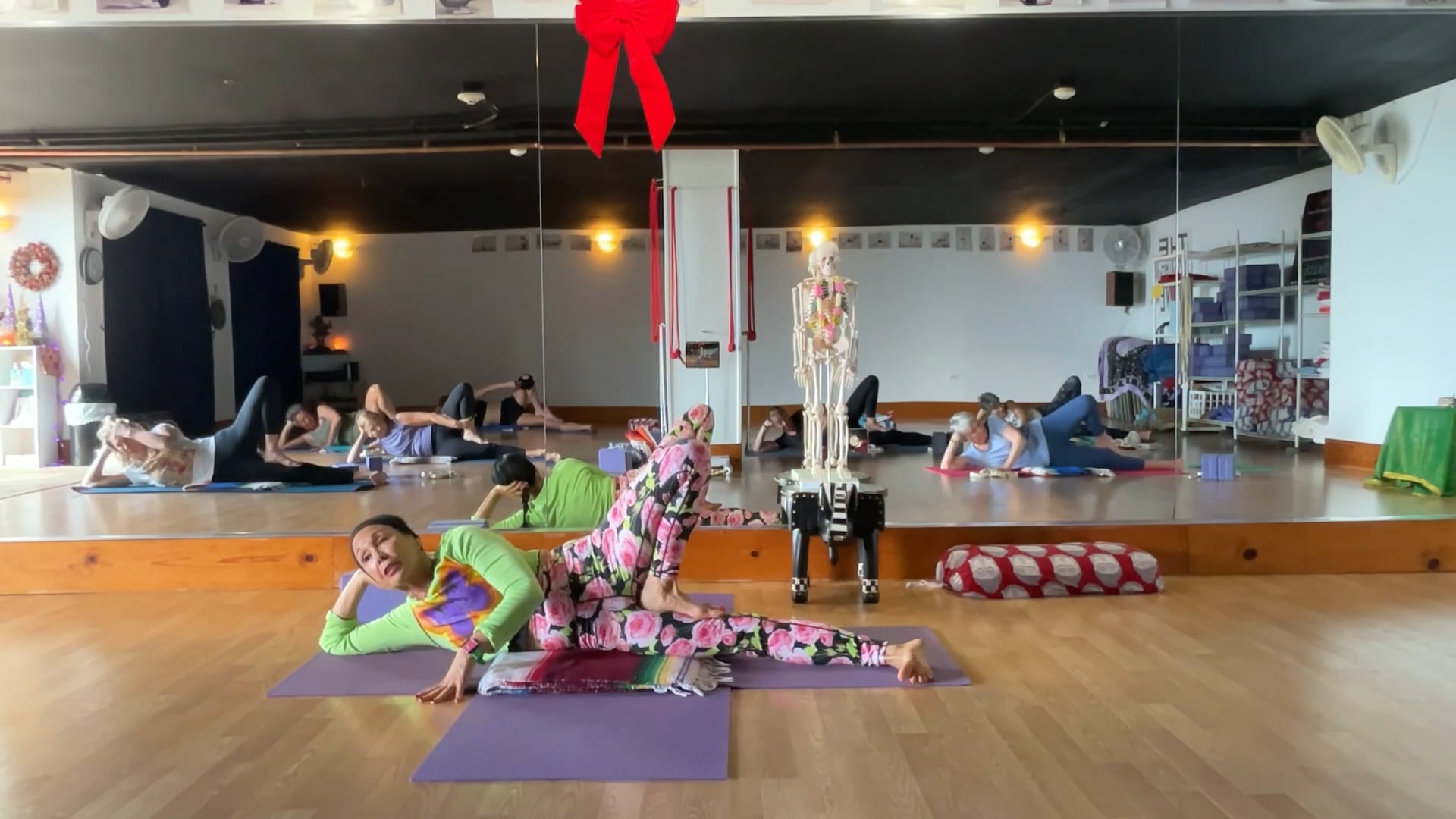 12-31-25 Iyengar Yoga: Getting ready for the New Year!