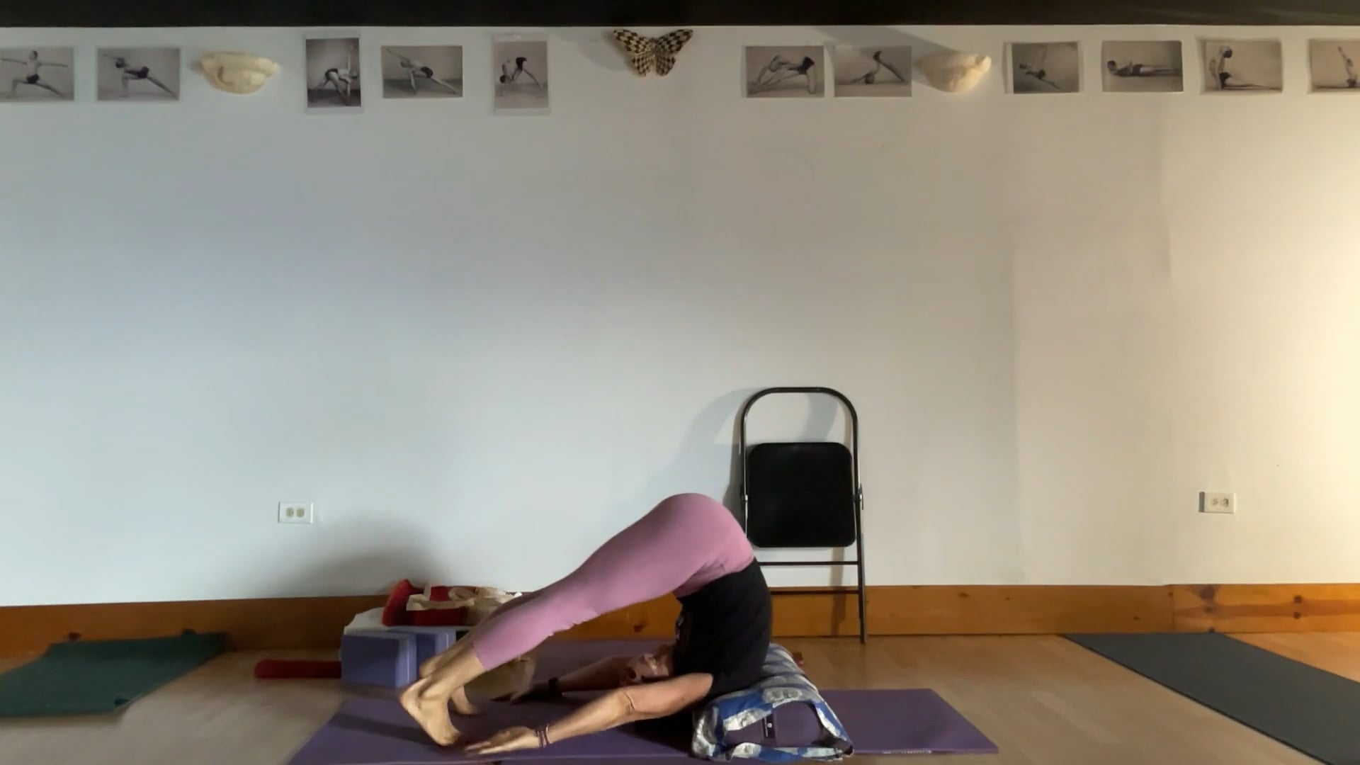 10-1-25 Iyengar Yoga: Sharp mind, adjust, linking, build energy.