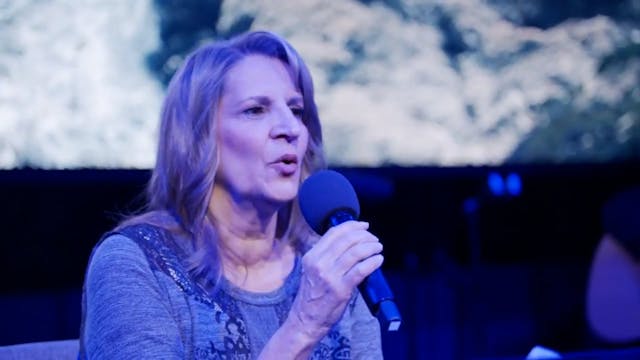 Live Acoustic Worship with Julie Meyer