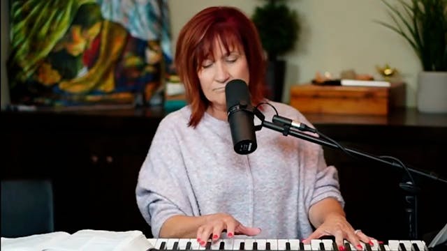 Julie Meyer Live Worship  Jesus Heals