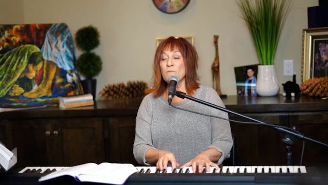 God is with Us  LIVE Prophetic Worship with Julie Meyer (Psalm 46)