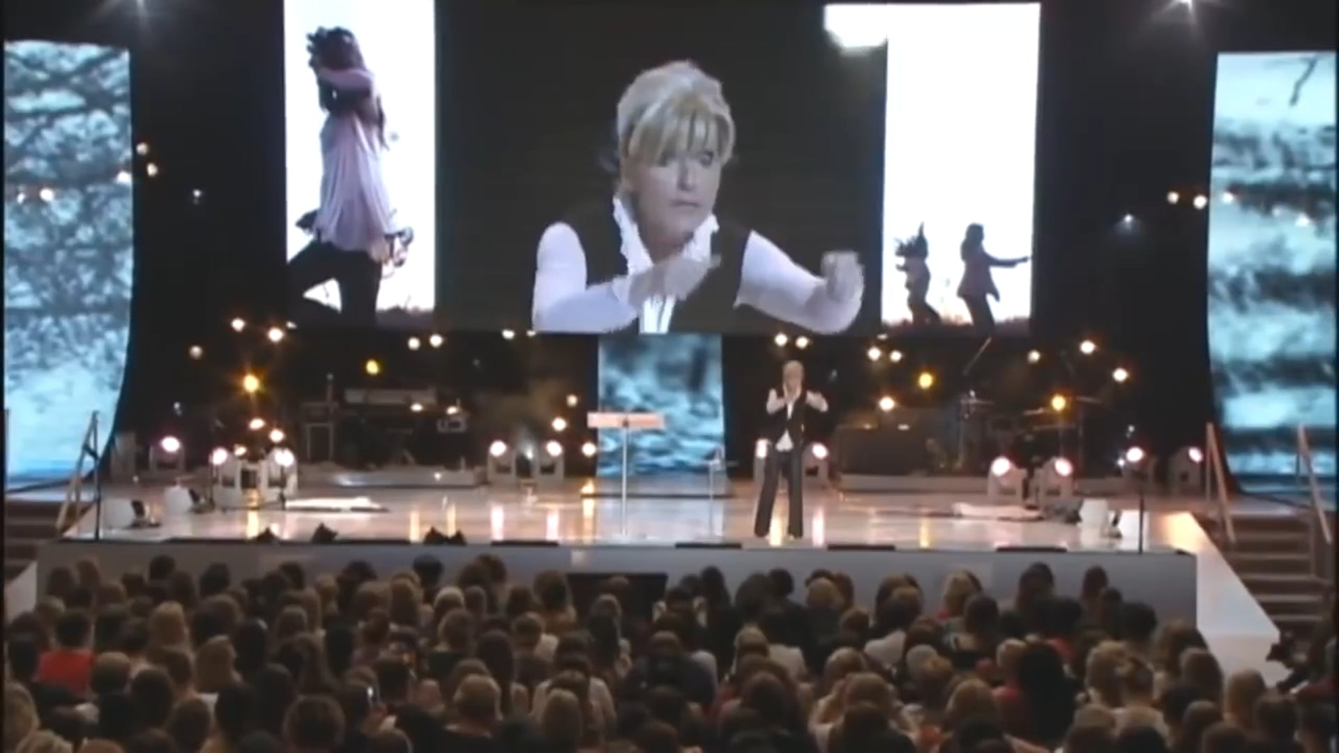Beth Moore - Break the Strongholds