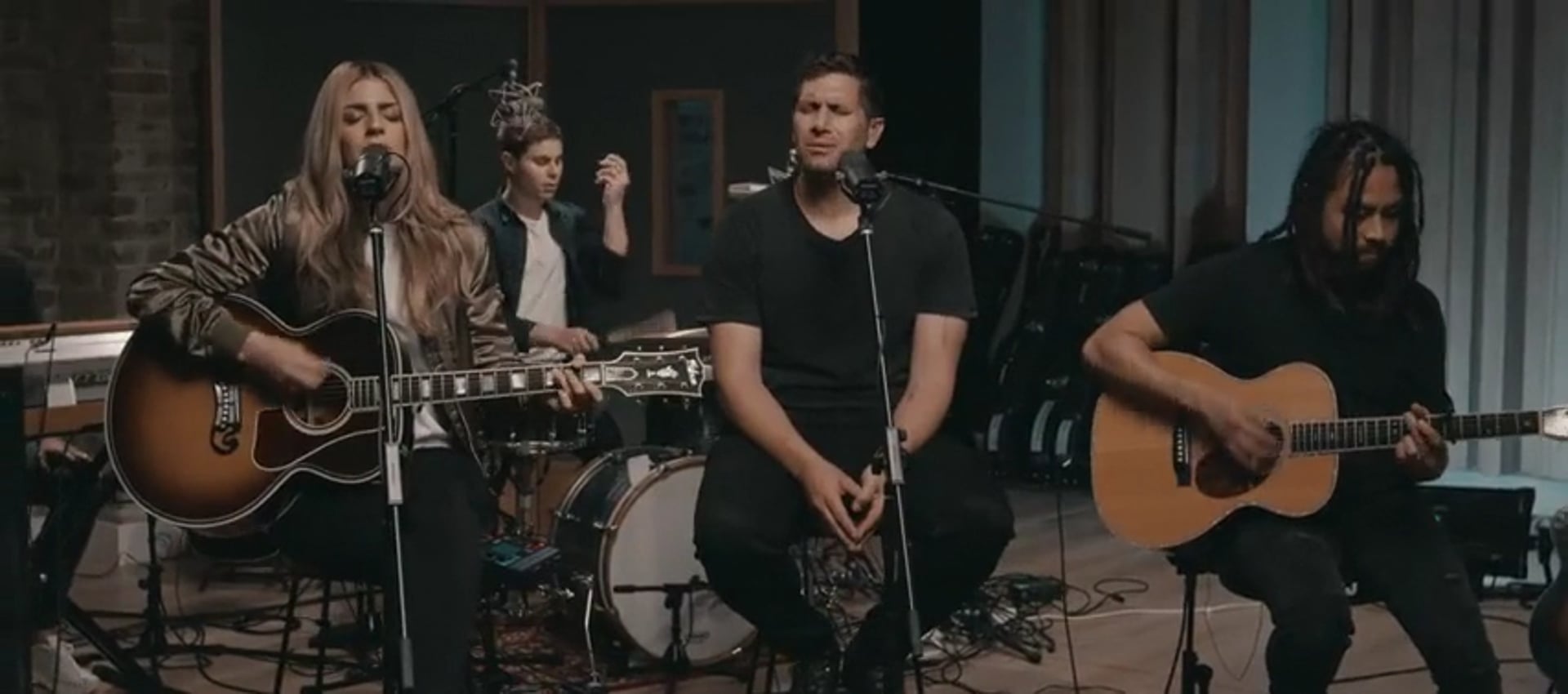 The Passion (Acoustic) - Hillsong