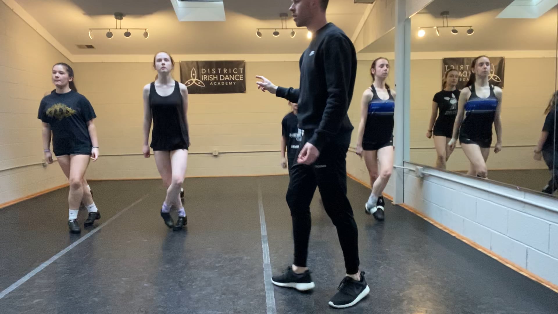 Treble Toe Click (piece from "W" section of Lord of the Dance)