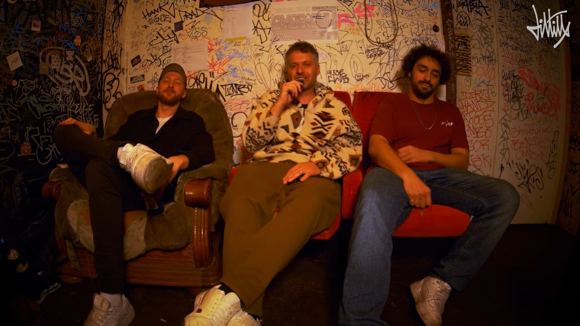 AYTEE vs VYRUS | INTERVIEW