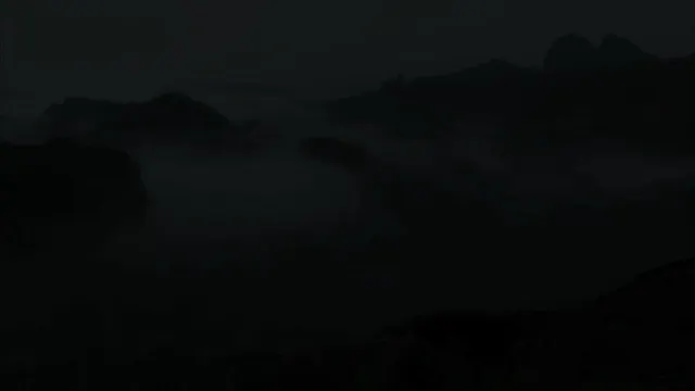 Discover China ep60 - Painting Yellow...