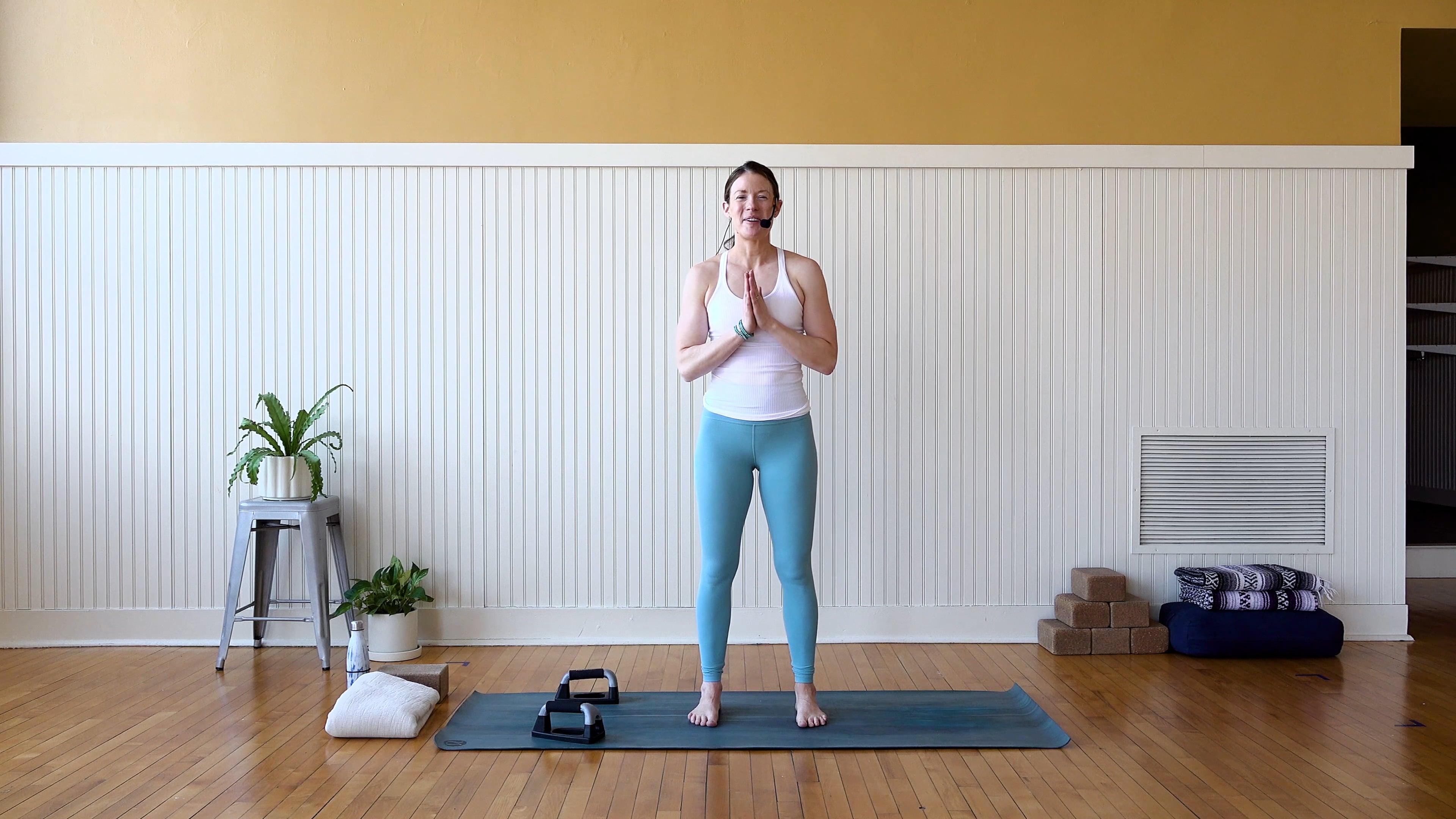 Power: Crow pose (Bakasana) Tutorial • Brittney Burgess • 15 min