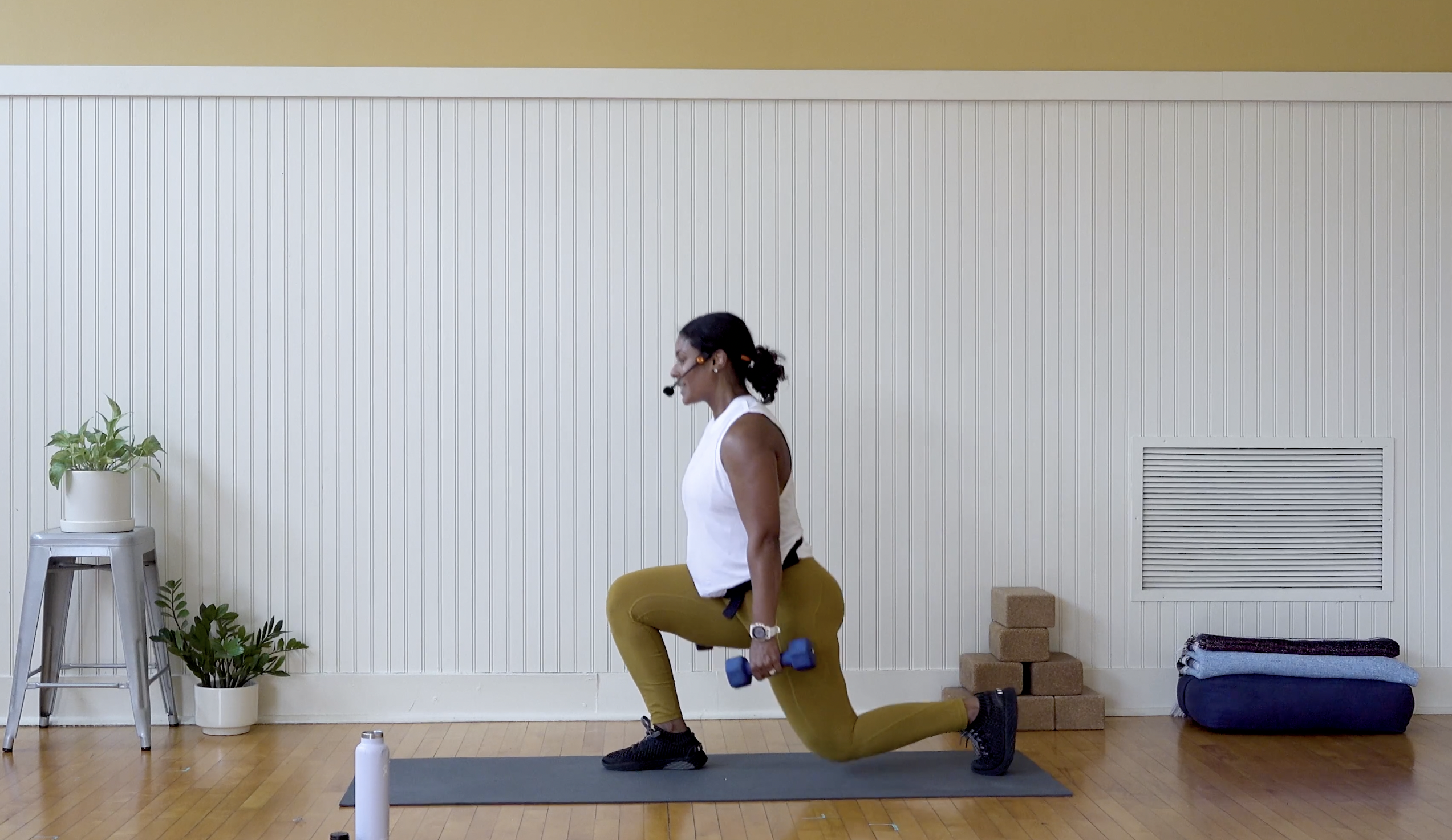 HIIT: Legs & Glutes • Ashley Mitchell • 15 min