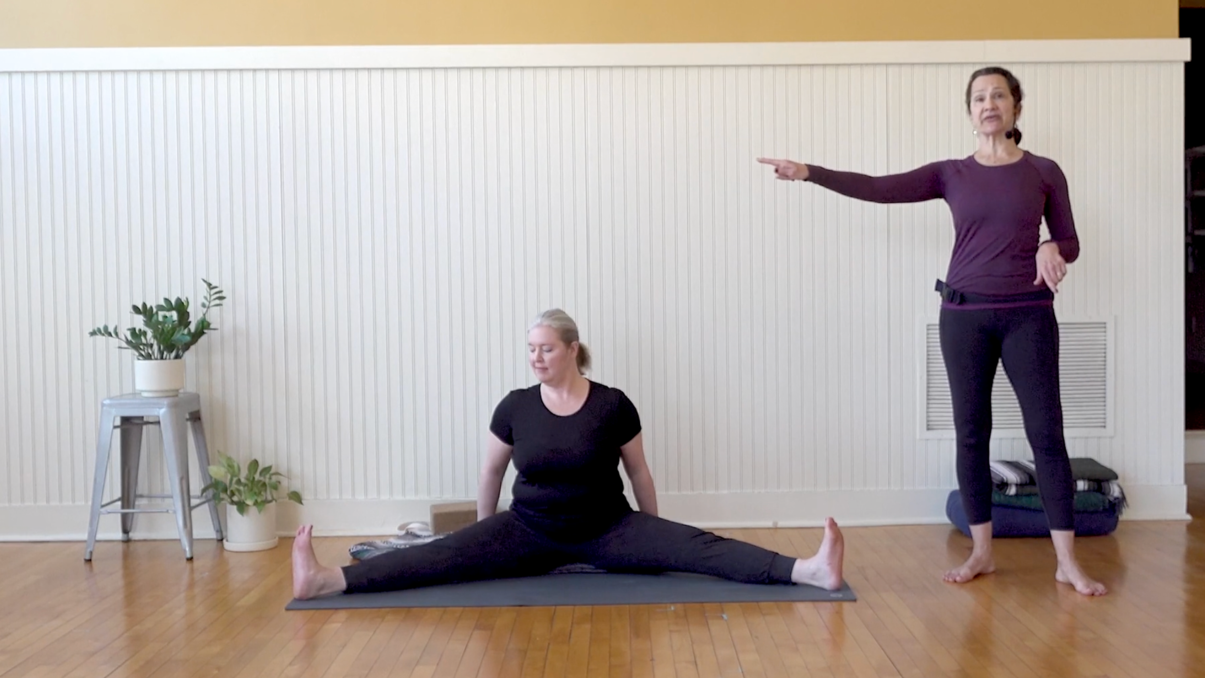 Iyengar: Simple Leg Stretches • Nadja Refaie • 16 min