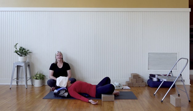 Restorative Yoga: To Prepare for Sleep • Tristan Binns • 20 mins