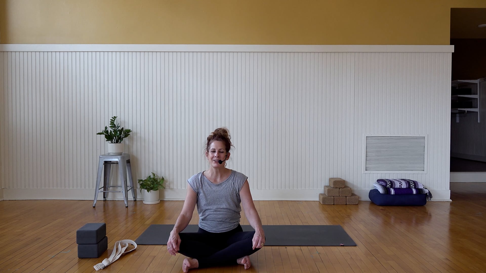 Flow: Deep Prana Circulation • Claire Este McDonald • 30 min