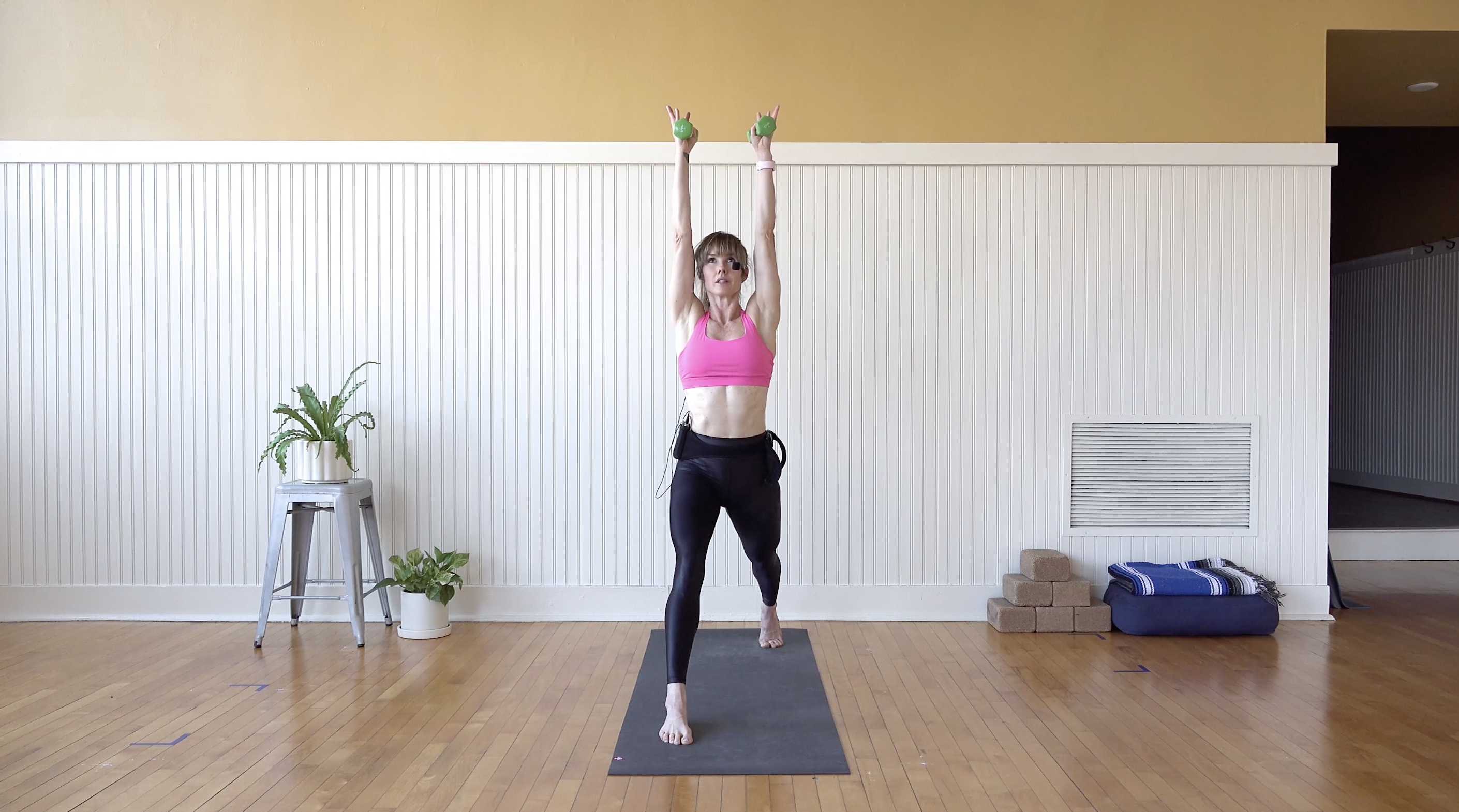 Sculpt: Sweaty Yoga Sculpt • Meredith Evangelisti • 35 min