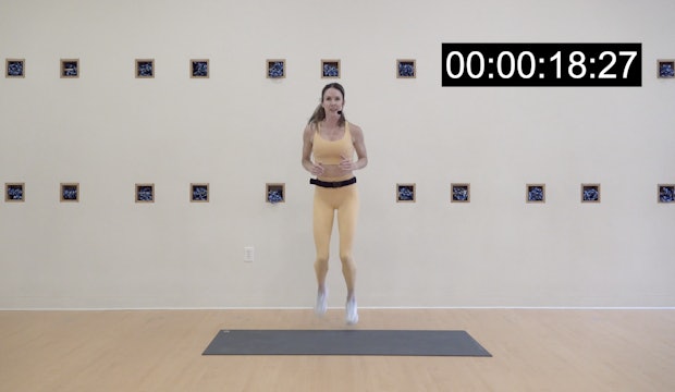 Fitness:  Lower Body Shape Up • Meredith Evangelisti • 15 minutes