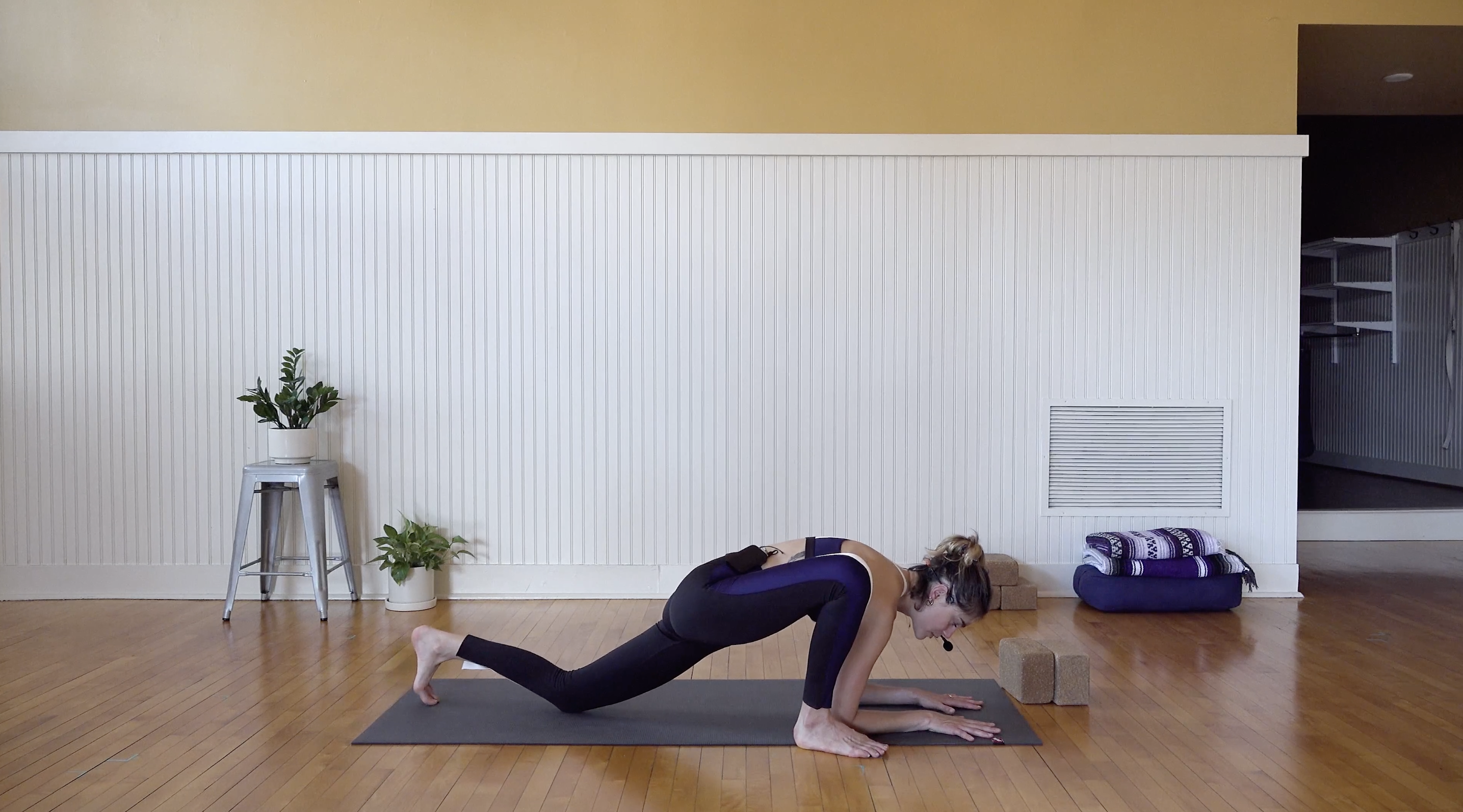 Flow:  Arm Balance Play • Sara Bravo • 50 min