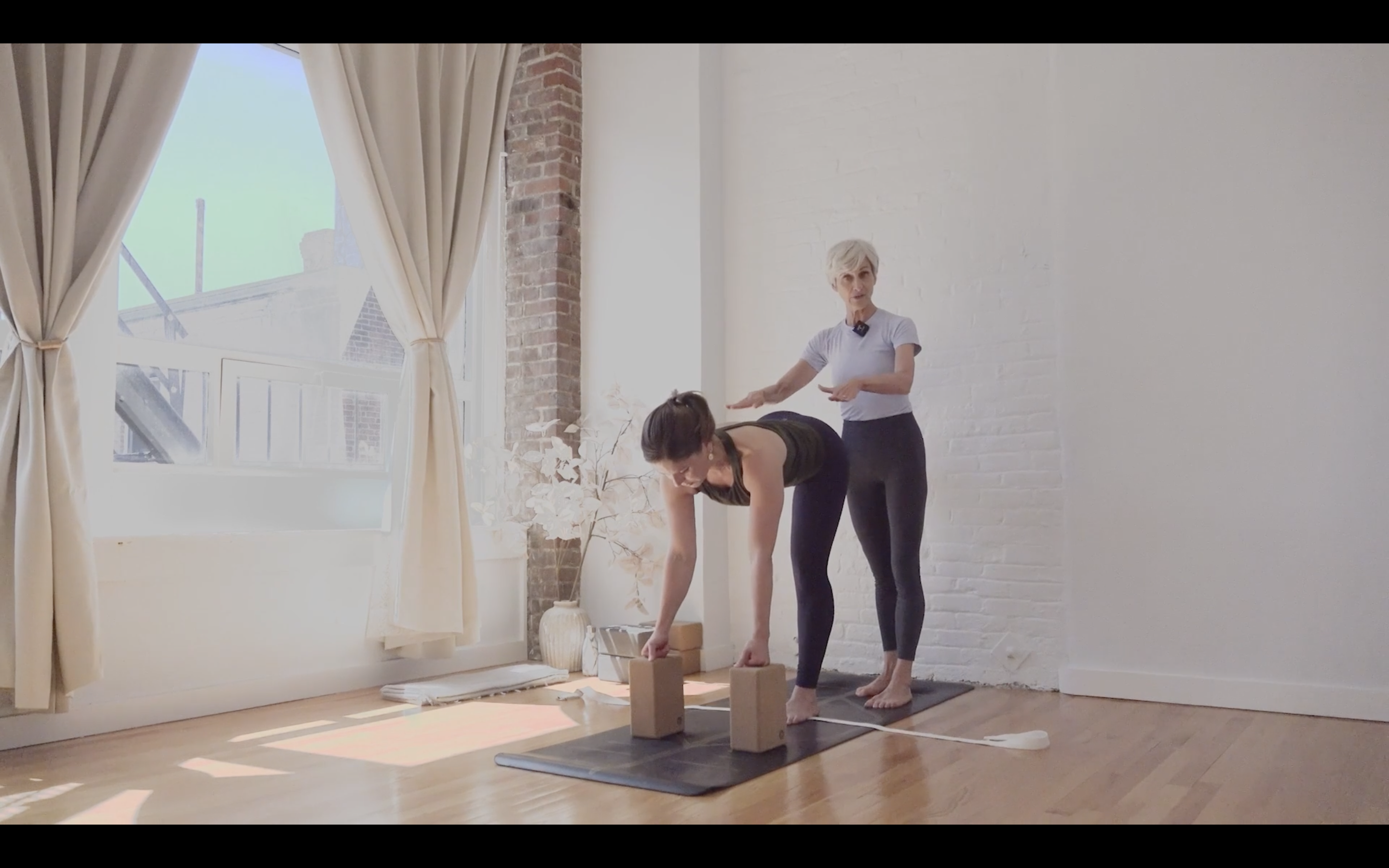 Master Class: Alignment Flow for Hips • Natasha Rizopoulos • 50 min