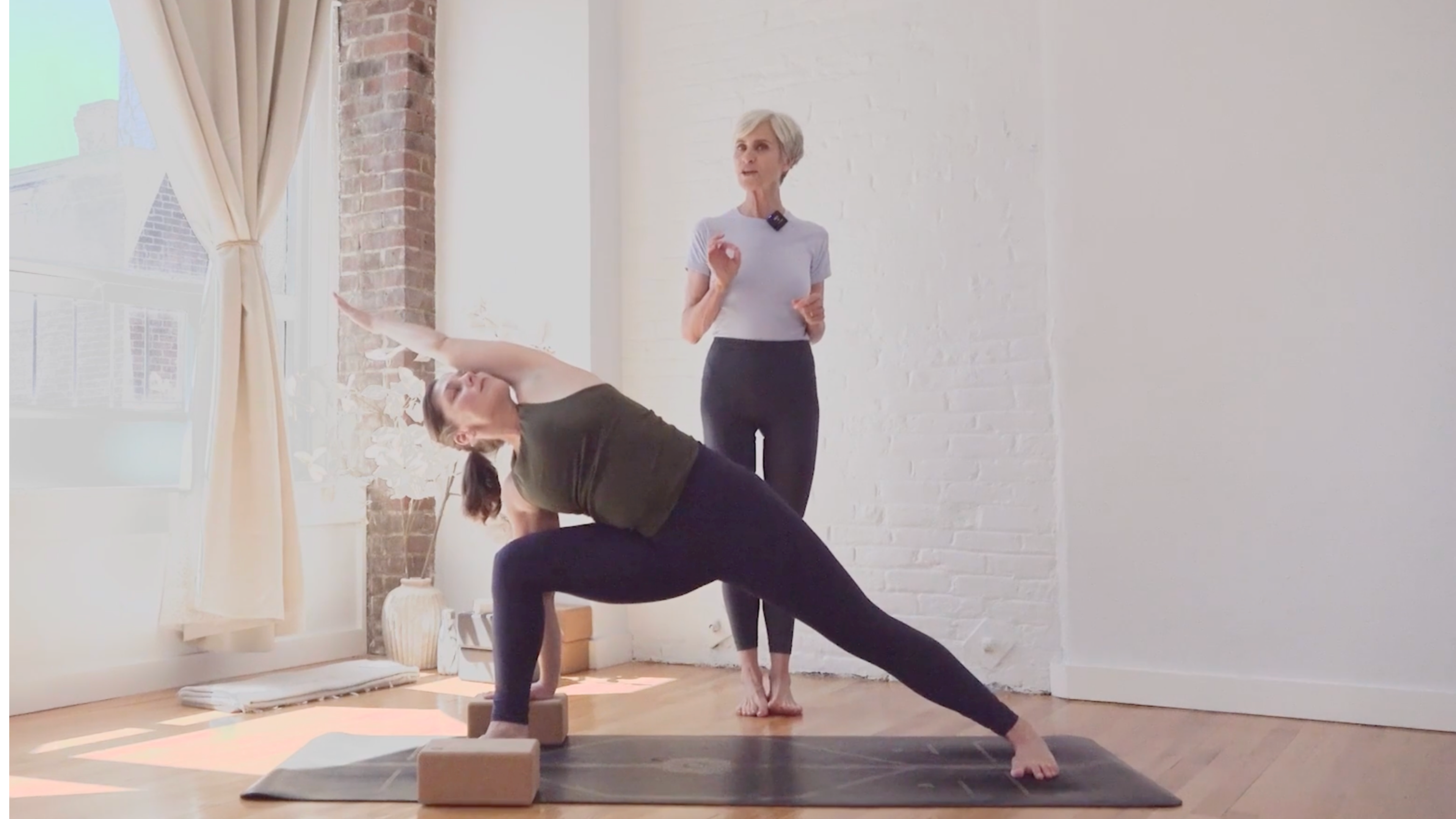 Flow: Alignment for Hips • Natasha Rizopoulos • 50 min