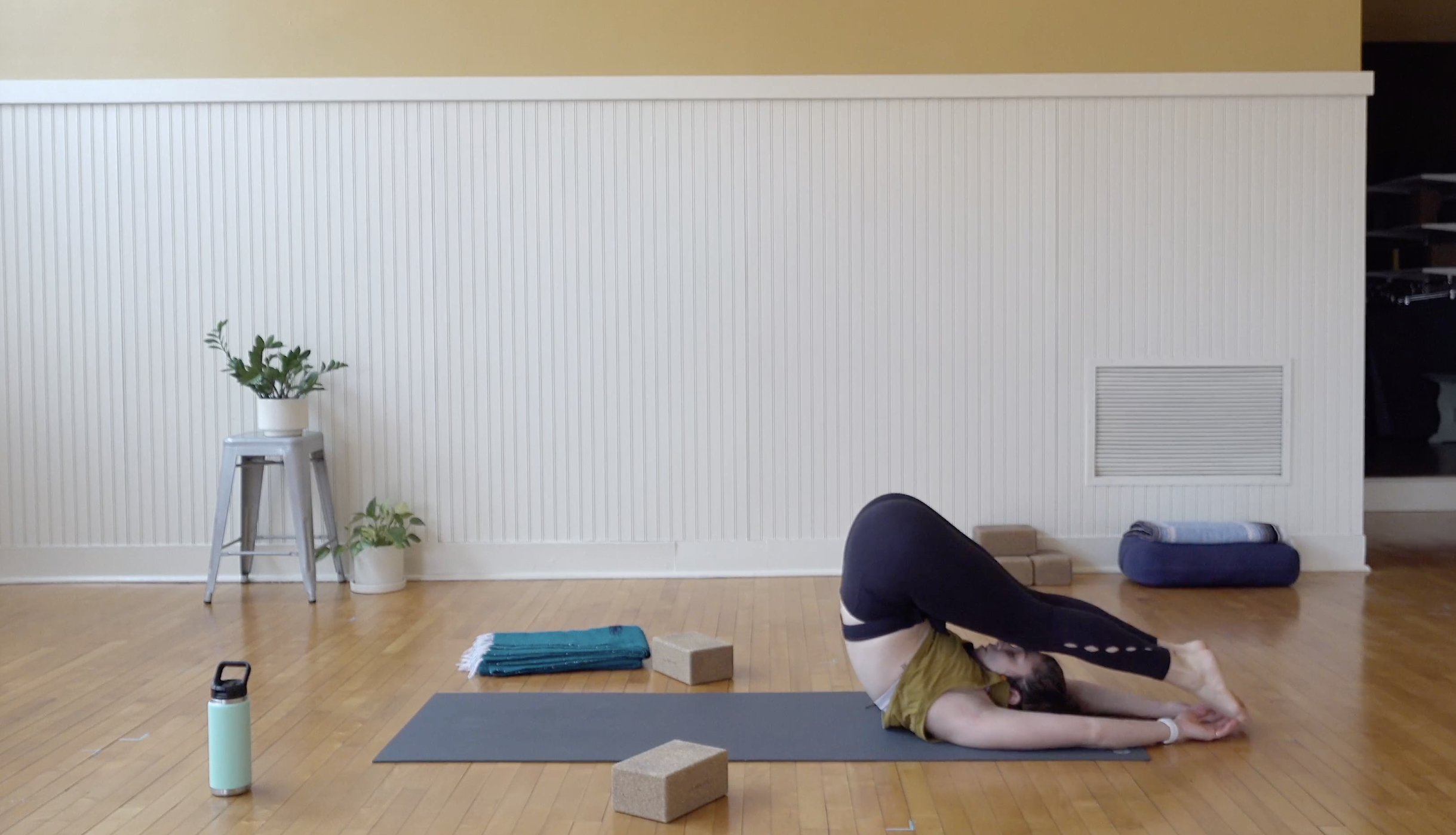 Power Flow: Deep Hippy Flow • Franny Diaz Gilligan • 60 min