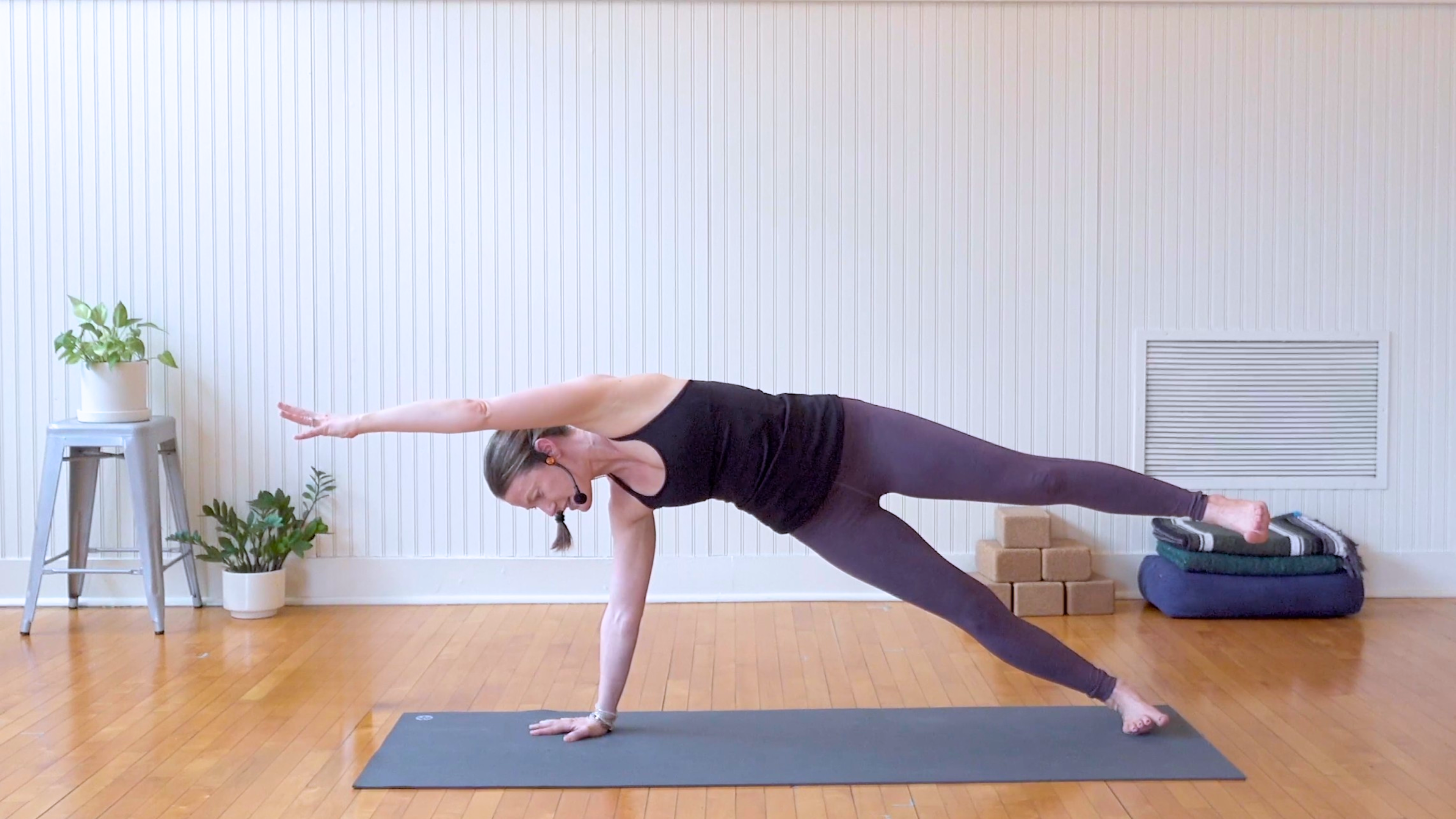 Power: Power Plank • Brittney Burgess • 10 min
