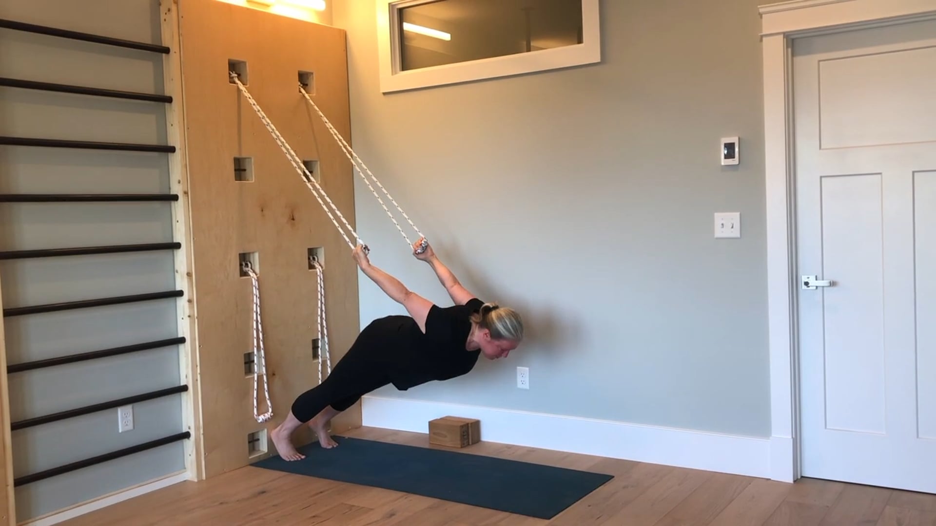 Iyengar Ropes: Warm Ups • Tristan Boyer Binns • 15 min 
