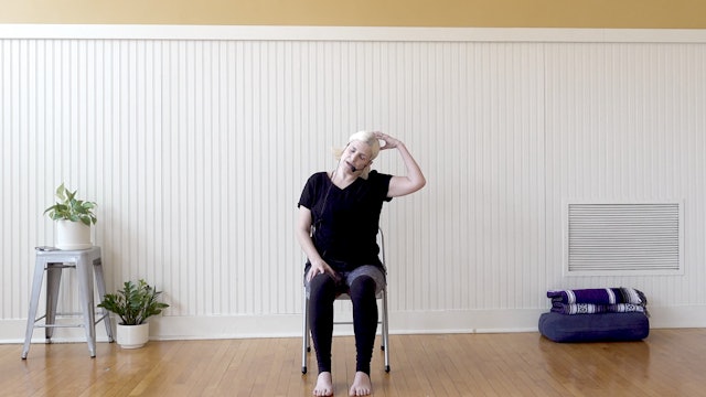 Chair yoga: 5 minute stretch at work • Larisa Forman 