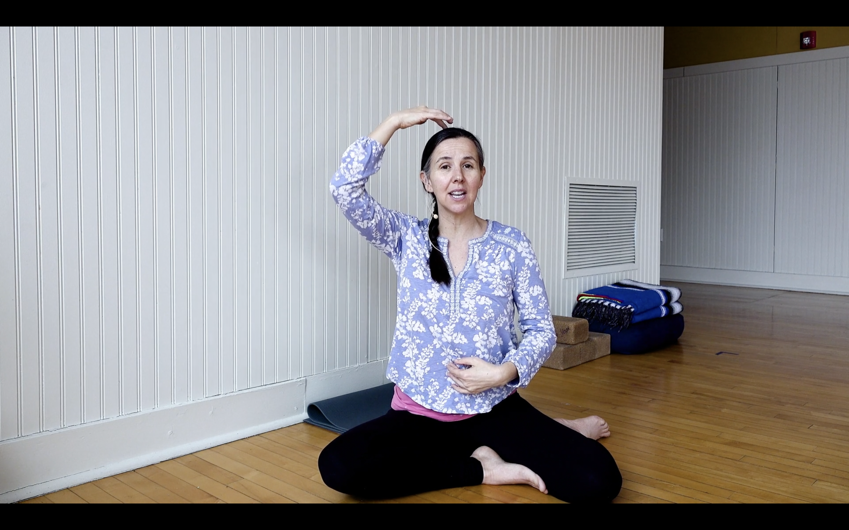 Sirsasana • Justine Wiltshire Cohen • 10 minutes