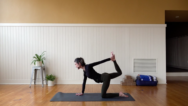 Pilates: Mat • Kathleen Curran Cheng • 55 min