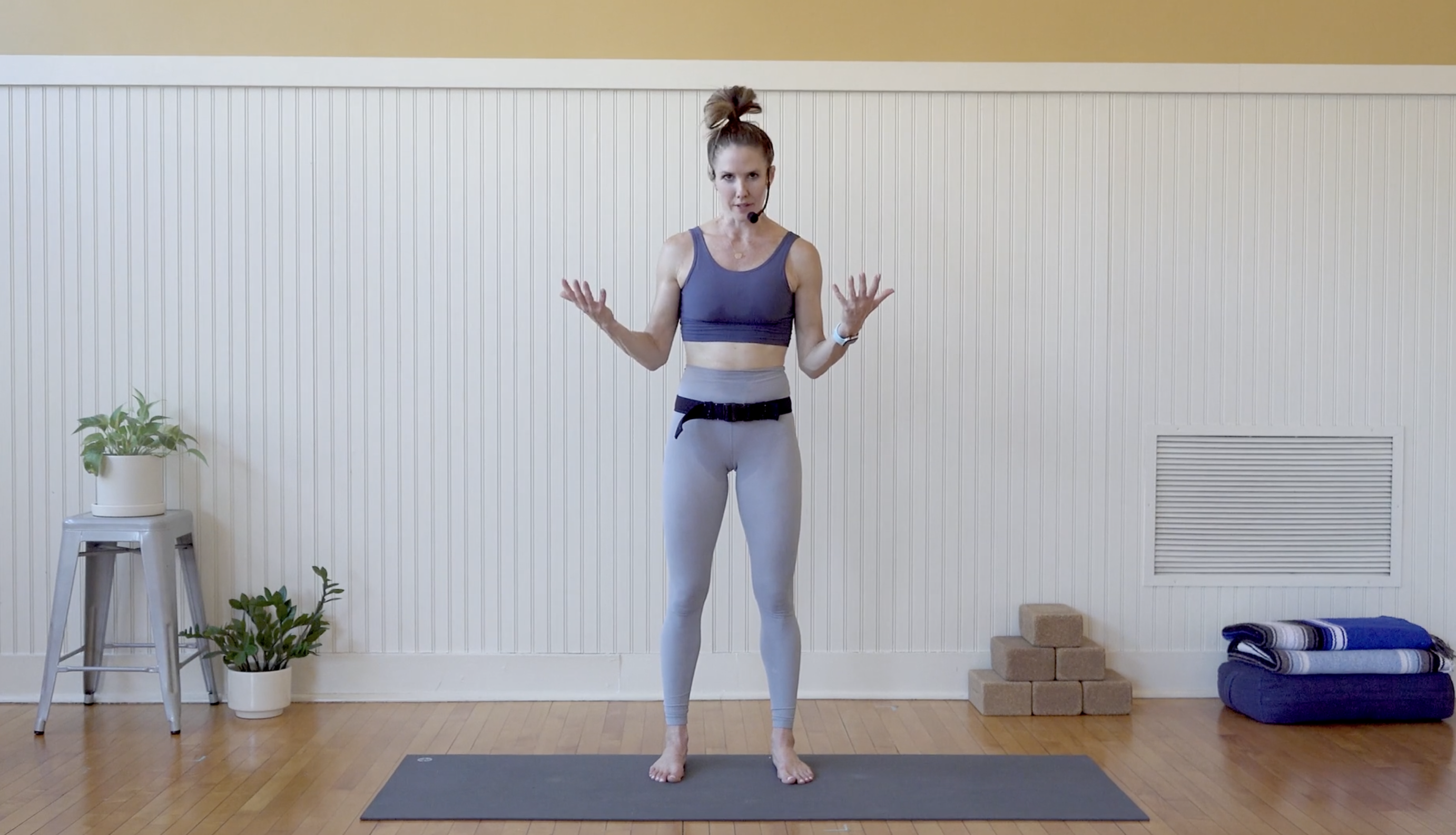 Pose Tutorial: Squat and Deadlift Form • Meredith E • 3 min 