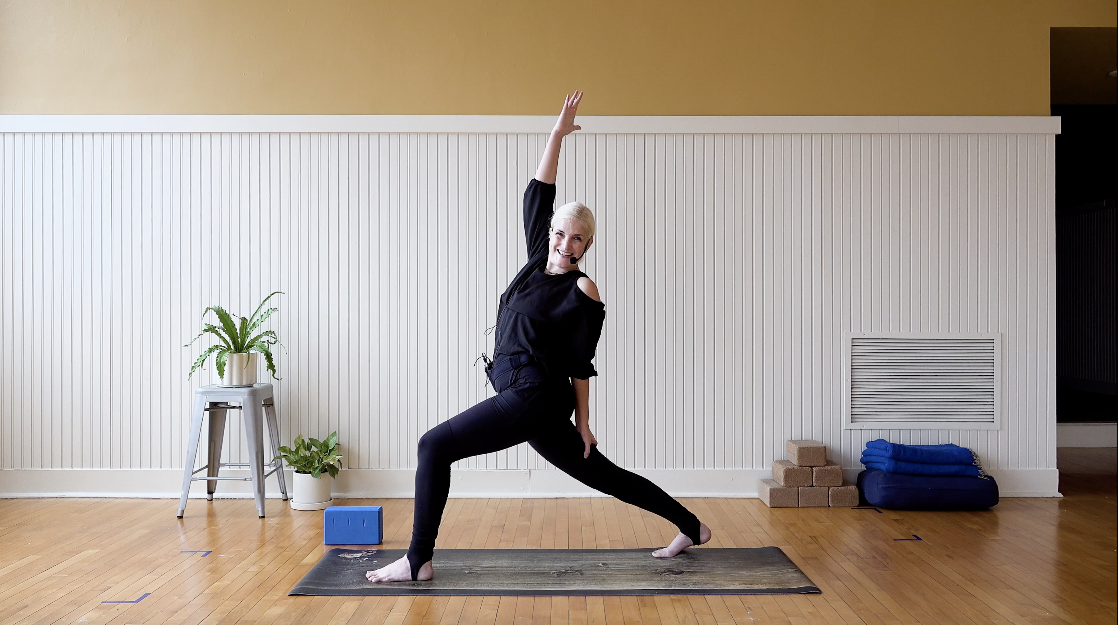 Flow: Joyful Movement • Larisa Forman • 1 hr